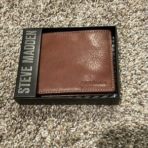 Steve Madden Genuine Leather Antique Passcase Brown